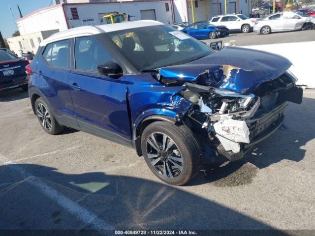  Salvage Nissan Kicks