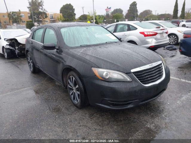  Salvage Chrysler 200