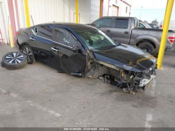  Salvage Nissan Altima