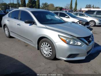  Salvage Nissan Altima