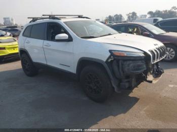  Salvage Jeep Cherokee