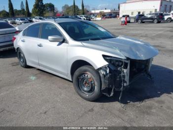  Salvage Nissan Altima