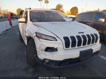  Salvage Jeep Cherokee