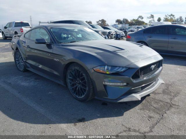  Salvage Ford Mustang