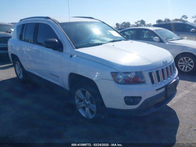  Salvage Jeep Compass