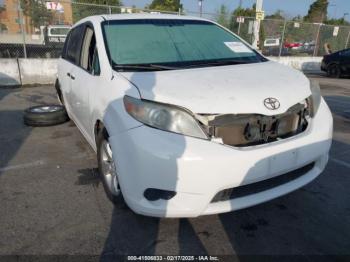  Salvage Toyota Sienna