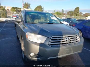  Salvage Toyota Highlander