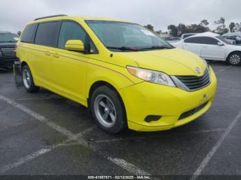  Salvage Toyota Sienna