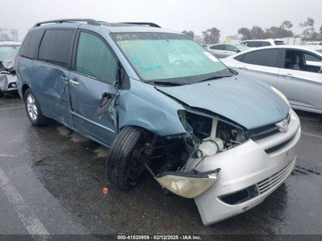  Salvage Toyota Sienna