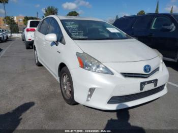  Salvage Toyota Prius v