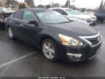  Salvage Nissan Altima