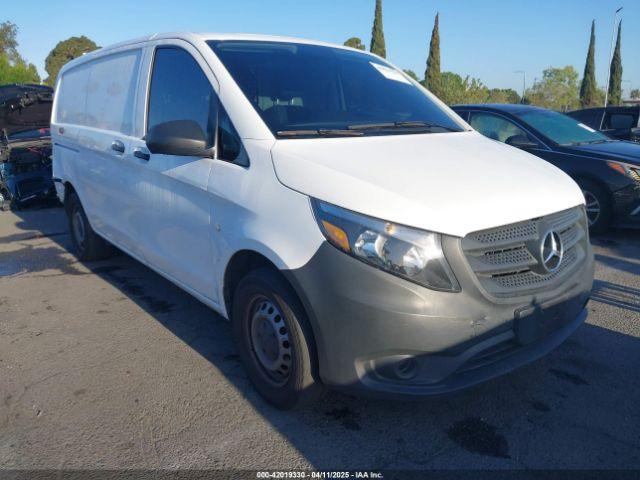  Salvage Mercedes-Benz Metris