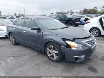  Salvage Nissan Altima