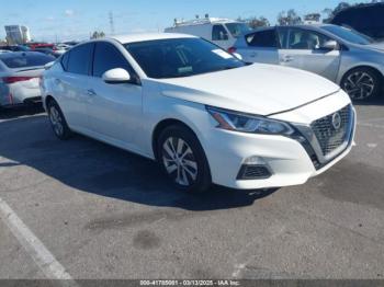  Salvage Nissan Altima