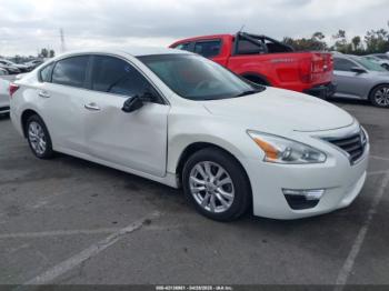  Salvage Nissan Altima