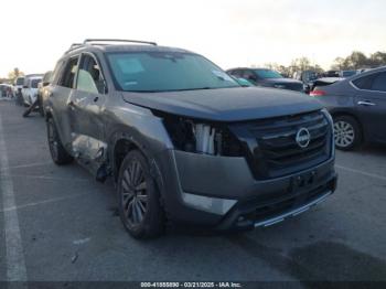  Salvage Nissan Pathfinder