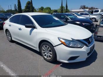 Salvage Nissan Altima