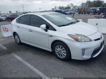  Salvage Toyota Prius