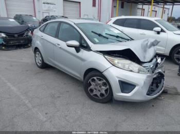  Salvage Ford Fiesta