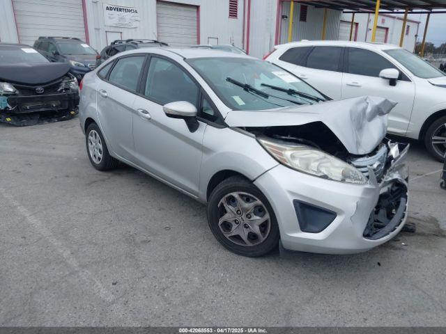  Salvage Ford Fiesta