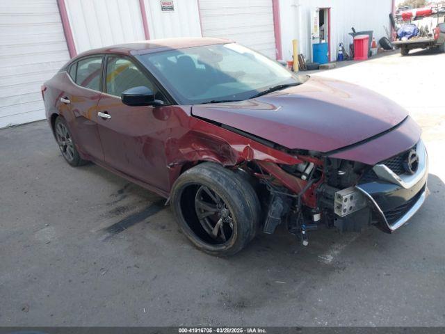  Salvage Nissan Maxima