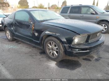  Salvage Ford Mustang