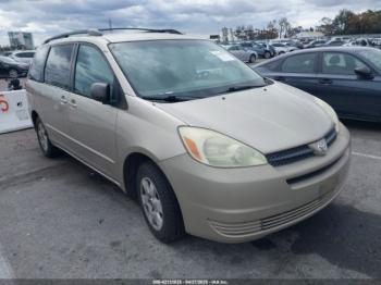  Salvage Toyota Sienna