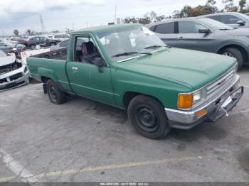  Salvage Toyota Pickup