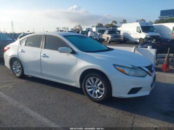  Salvage Nissan Altima