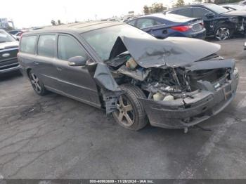 Salvage Volvo V70