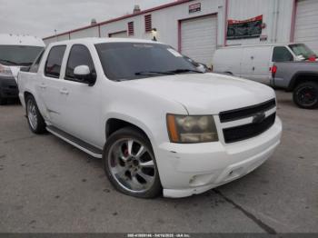  Salvage Chevrolet Avalanche 1500