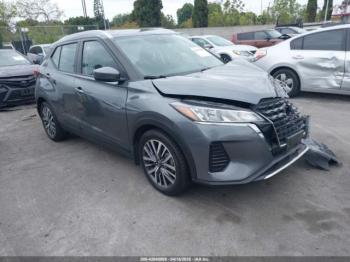  Salvage Nissan Kicks