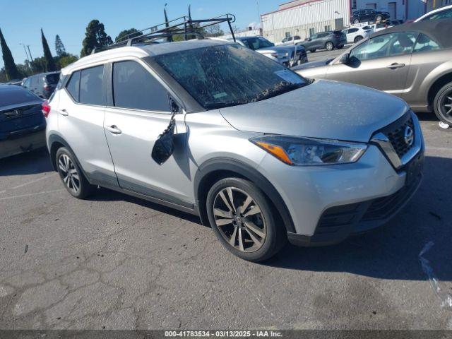  Salvage Nissan Kicks