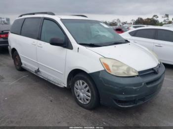  Salvage Toyota Sienna