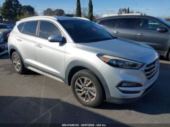  Salvage Hyundai TUCSON