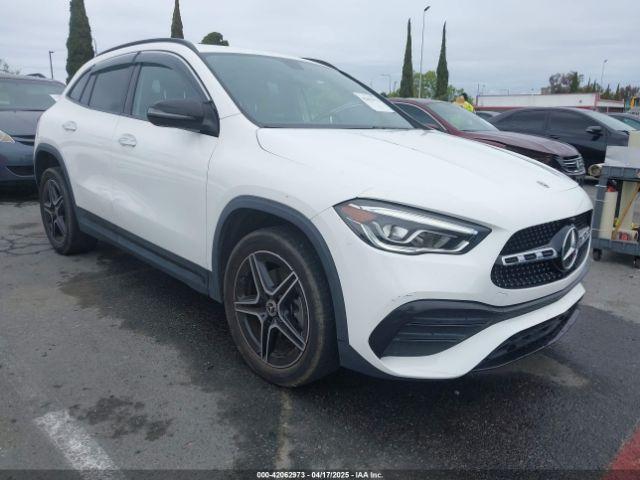  Salvage Mercedes-Benz GLA