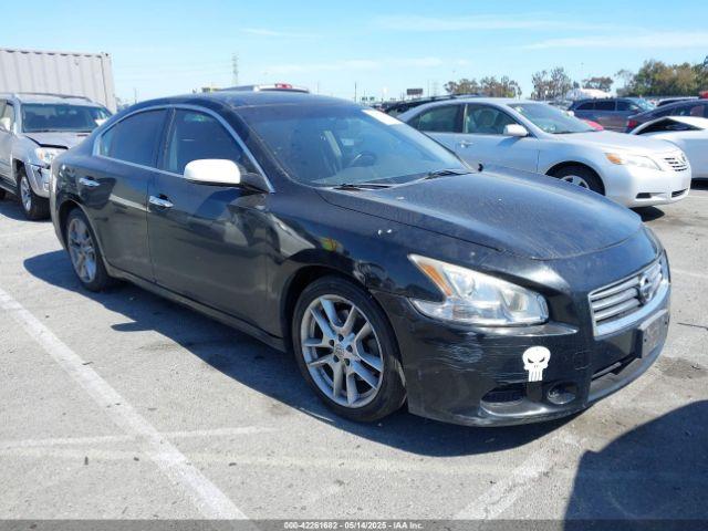  Salvage Nissan Maxima