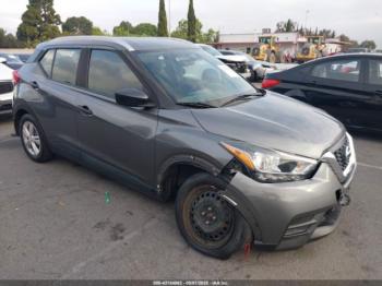  Salvage Nissan Kicks