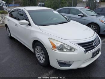  Salvage Nissan Altima