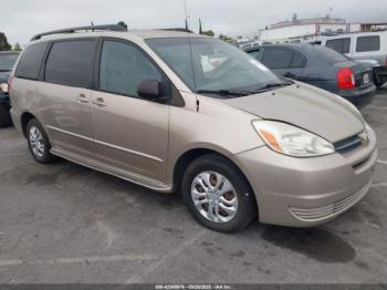  Salvage Toyota Sienna