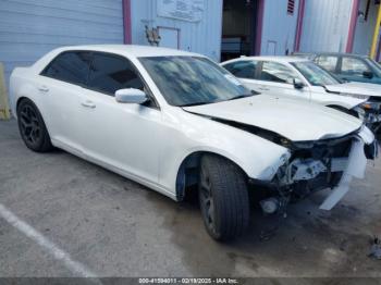  Salvage Chrysler 300