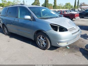  Salvage Toyota Sienna