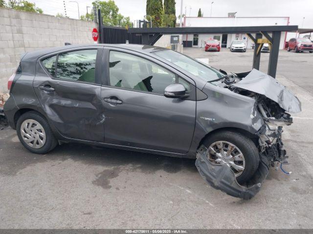  Salvage Toyota Prius c