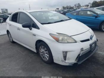  Salvage Toyota Prius