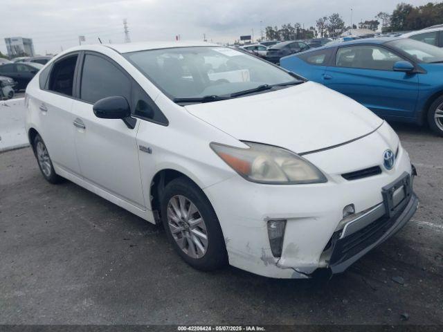  Salvage Toyota Prius