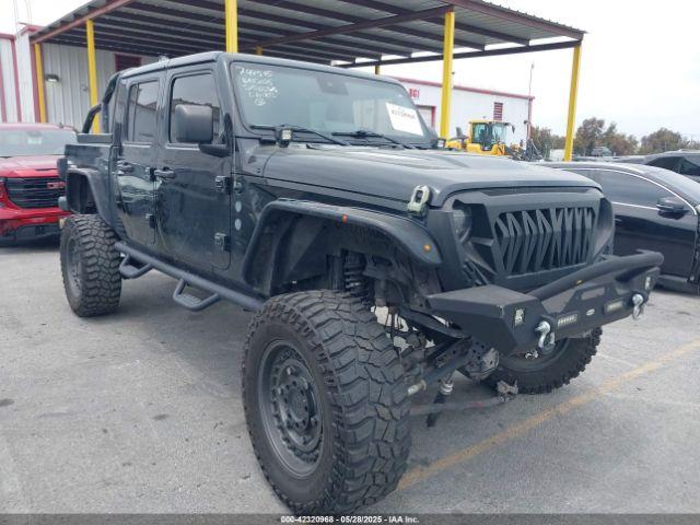  Salvage Jeep Gladiator