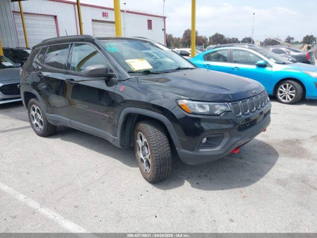  Salvage Jeep Compass