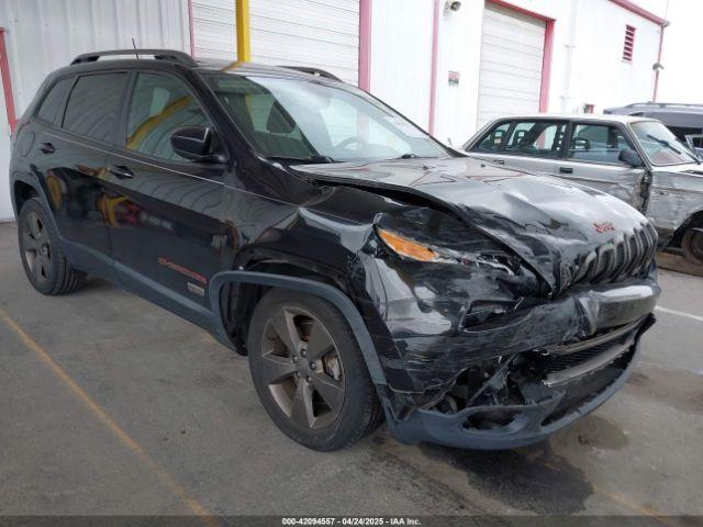  Salvage Jeep Cherokee
