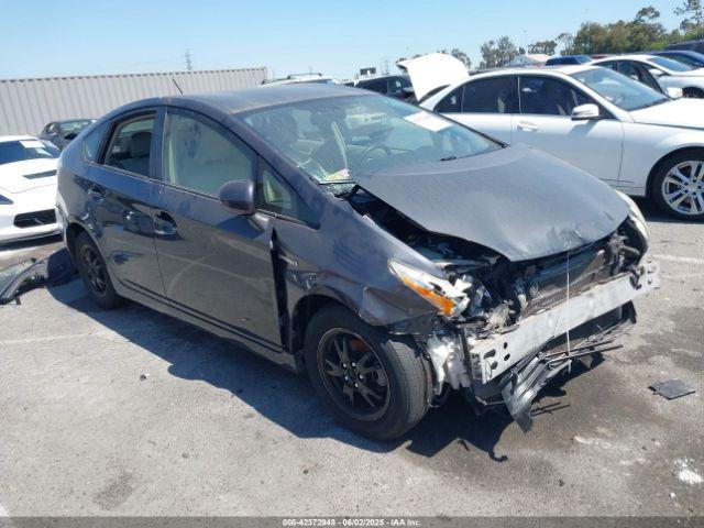  Salvage Toyota Prius