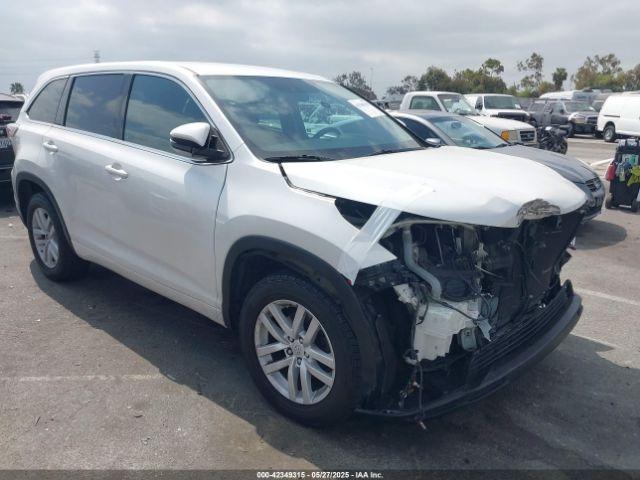  Salvage Toyota Highlander